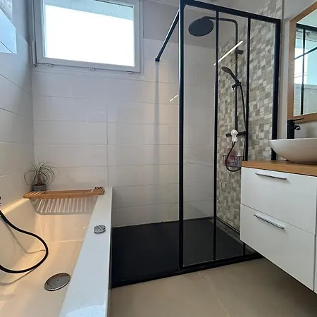 Apartment Lumineux 2 Chambres, Centre-ville A 5min Des Plages, Avec Wifi - Fr-1-239-1128 Saint-Jean-de-Luz