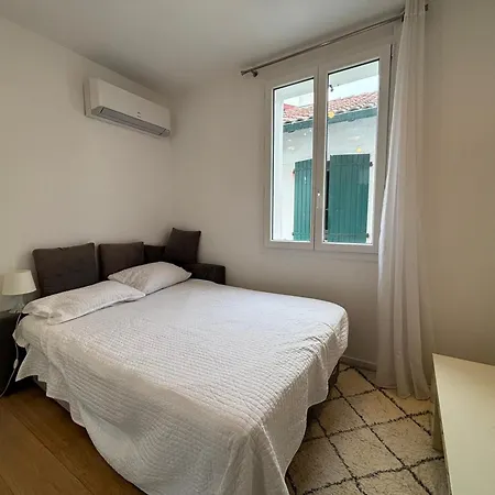 Lumineux 2 Chambres, Centre-ville A 5min Des Plages, Avec Wifi - Fr-1-239-1128 Apartment *