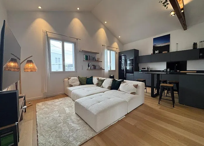 Apartment Lumineux 2 Chambres, Centre-ville A 5min Des Plages, Avec Wifi - Fr-1-239-1128