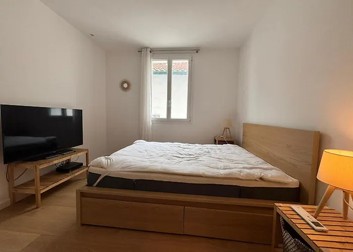 Lumineux 2 Chambres, Centre-ville A 5min Des Plages, Avec Wifi - Fr-1-239-1128